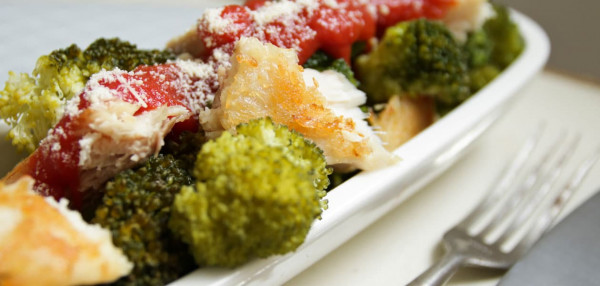 Brokkoli auf Tomatensosse mit Fischfilet-nicola-sautter